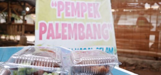 Bazar Kuliner di PP Minhajul Atsar